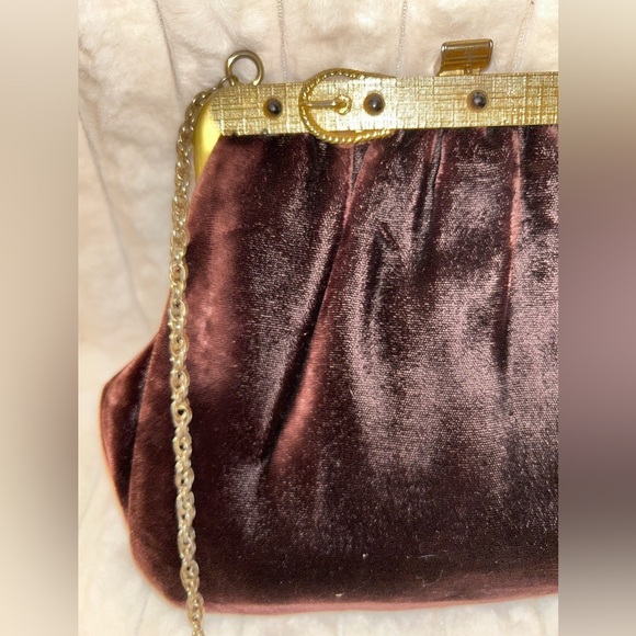 Vintage 1940's Harry Levine Brown Velvet Clutch with Gold Accents - Picture 4 of 10